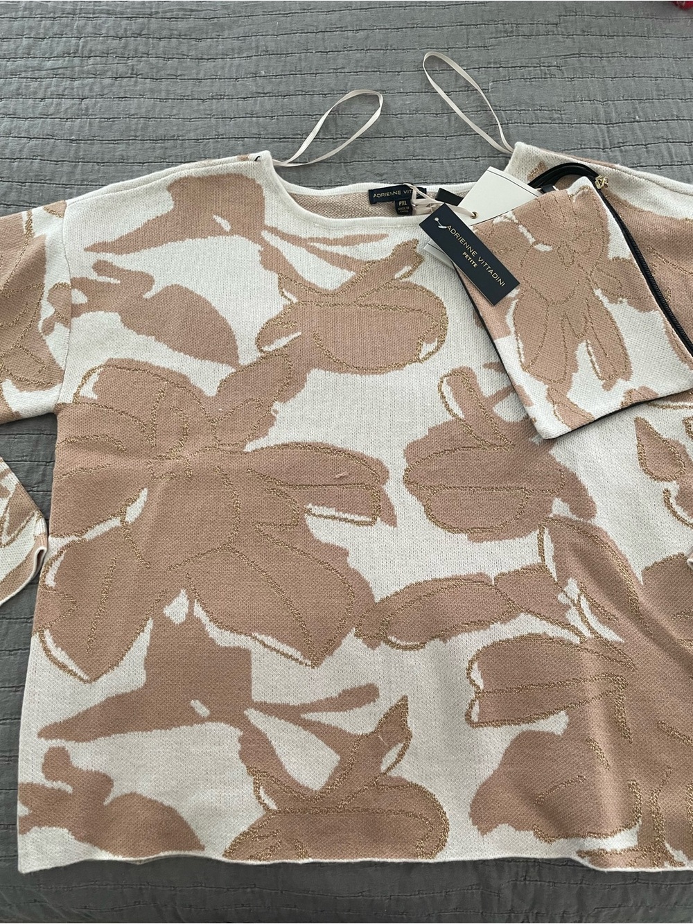 Tan and Cream Floral Knit Top with Matching Pouch adrienne vittadini